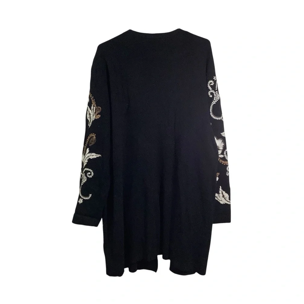 Chicos stylish black